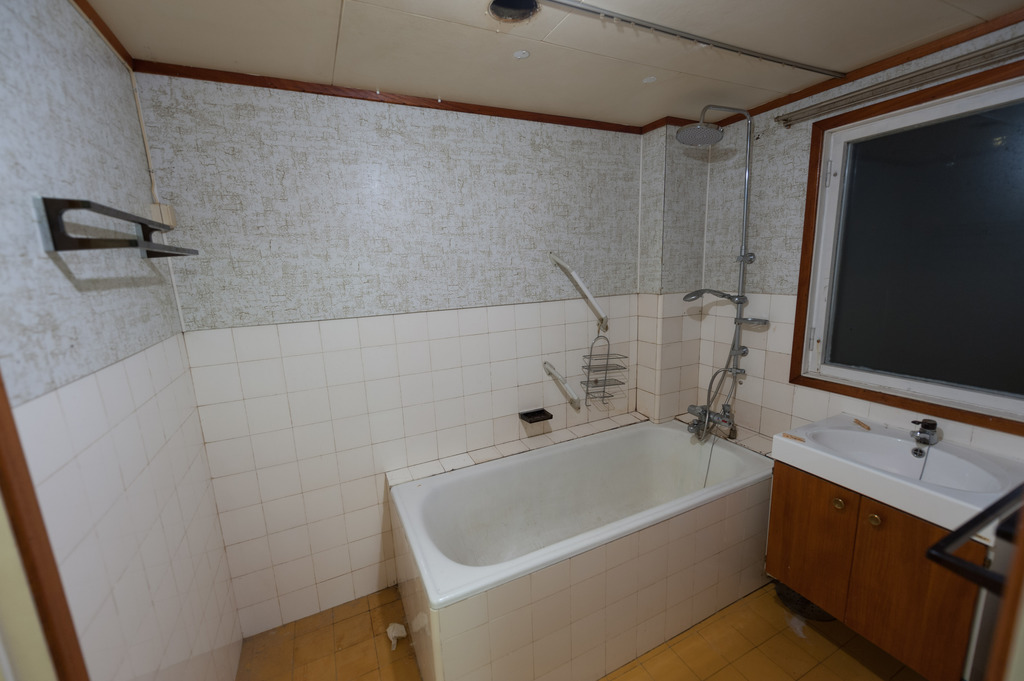 Bathroom Bathroom
