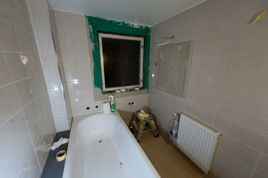 Bath and radiator Bath and radiator